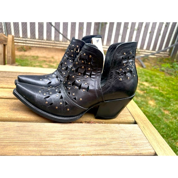 Ariat Dixon Studded Western Boot sz 9.5 - Picture 1 of 6